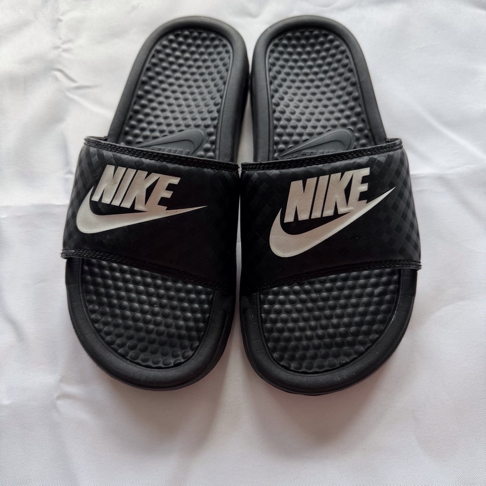 Nike Benassi JDI slide‎ sandals women’s 6